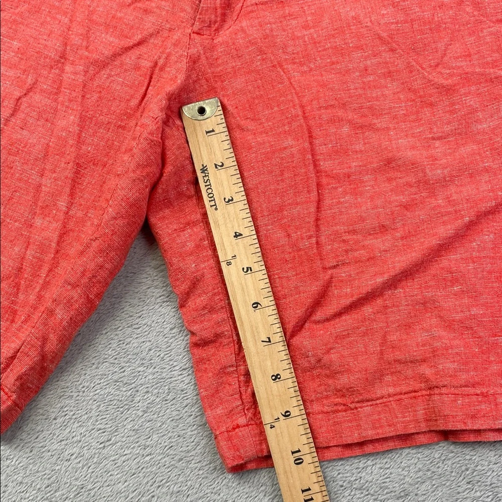 Banana Republic stylish bright