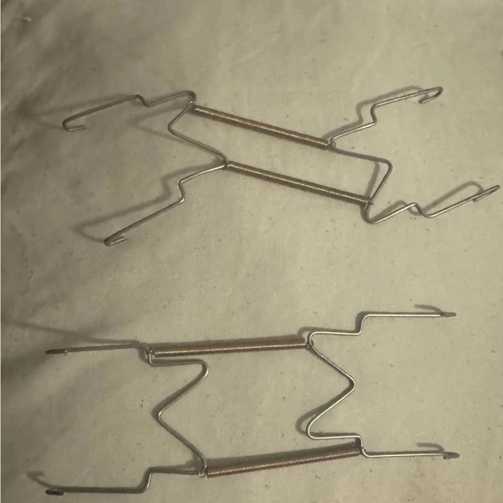 2 gold Wall Decor plate hangers