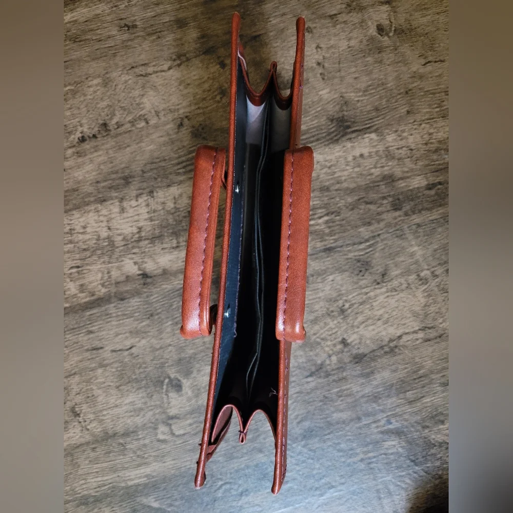 N/A brown briefcase