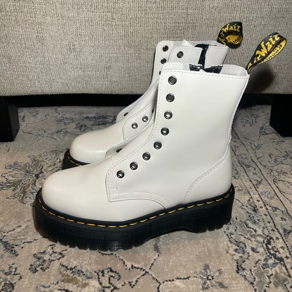 Dr. Martens new without