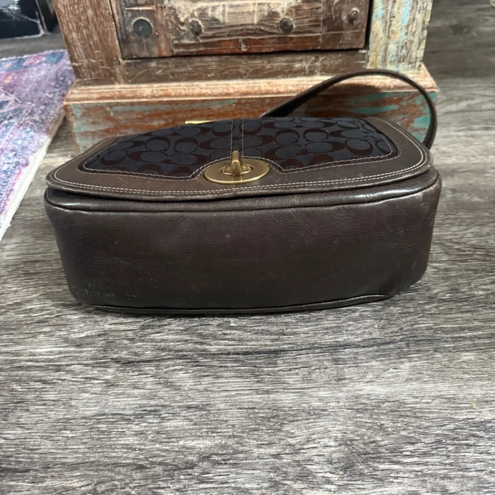 VINTAGE COACH CHOCOLATE BROWN SADDLE BAG