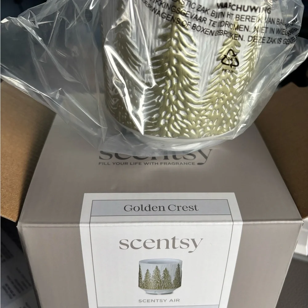 Scentsy Golden Crest air diffuser
