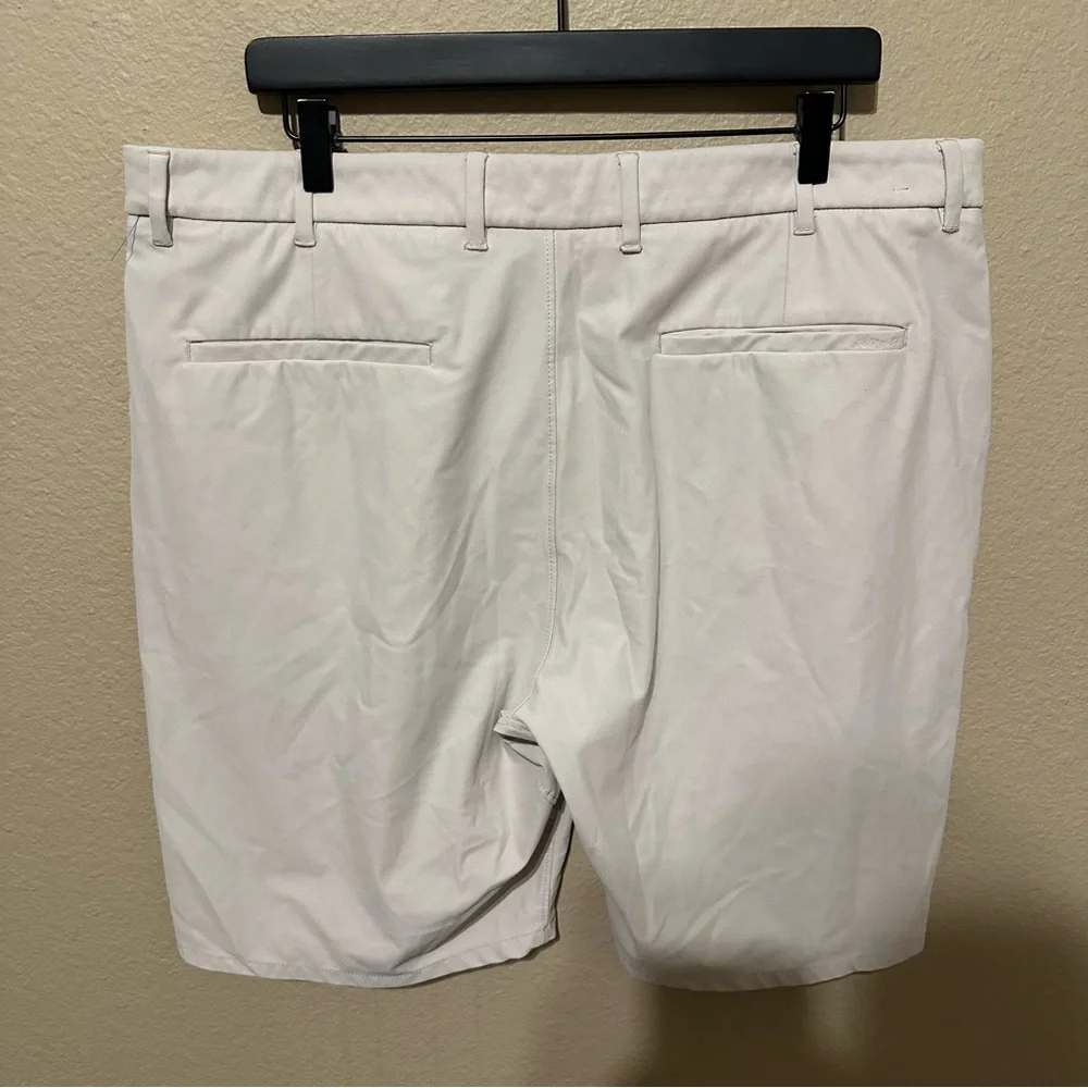 johnnie-O size 38”x9”