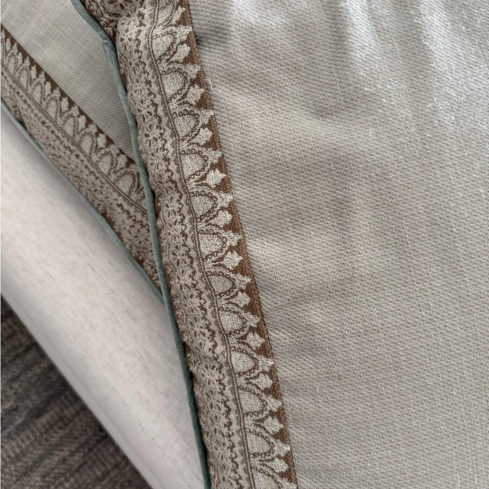 J QUEEN NEW YORK ‘Collette’ Set of Two Euro Shams