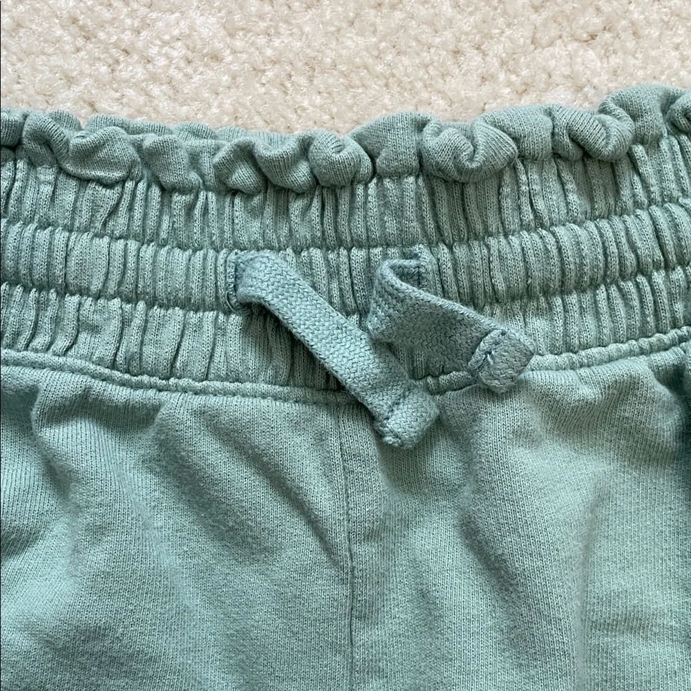 OshKosh B'gosh UEC Girls Sz 10 Green Shorts Cotton elastic waist 2’ inseam