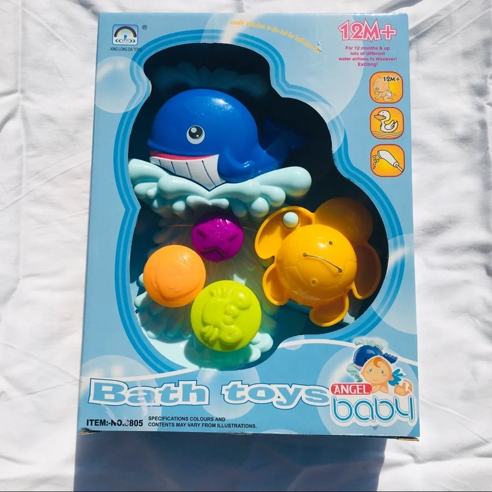 NWT Bath toy Whale WITH SUCTION CUPS!! 12 MONTHS & UP