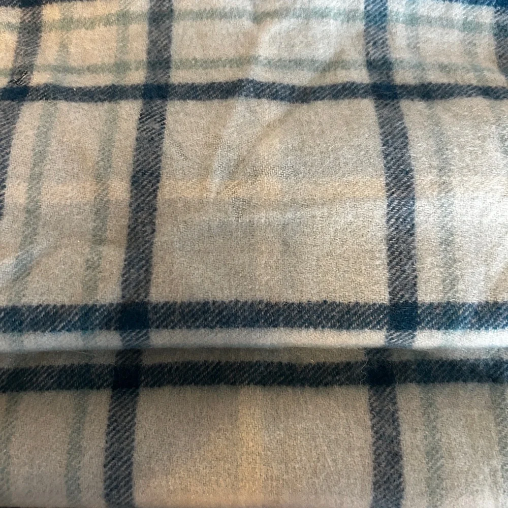 60x9” 100% Cashmere Charter Club Blue and White Checkered Throw