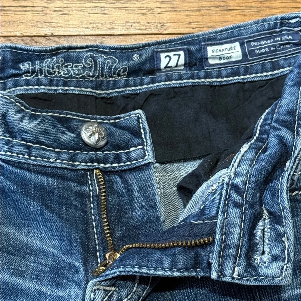 Mid Rise Boot Cut Jeans Flap Back Pockets Embroidered Studded Miss Me Women's 27