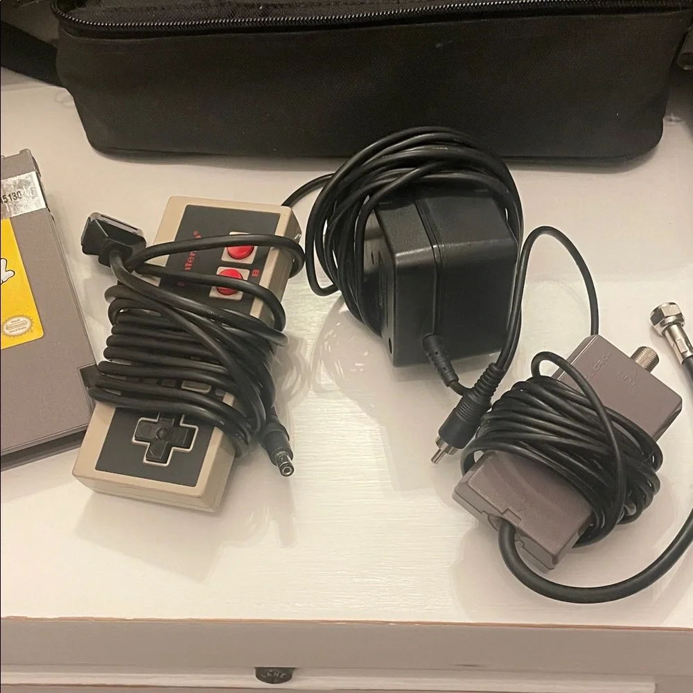 Nintendo Entertainment System - Beige and Black Console