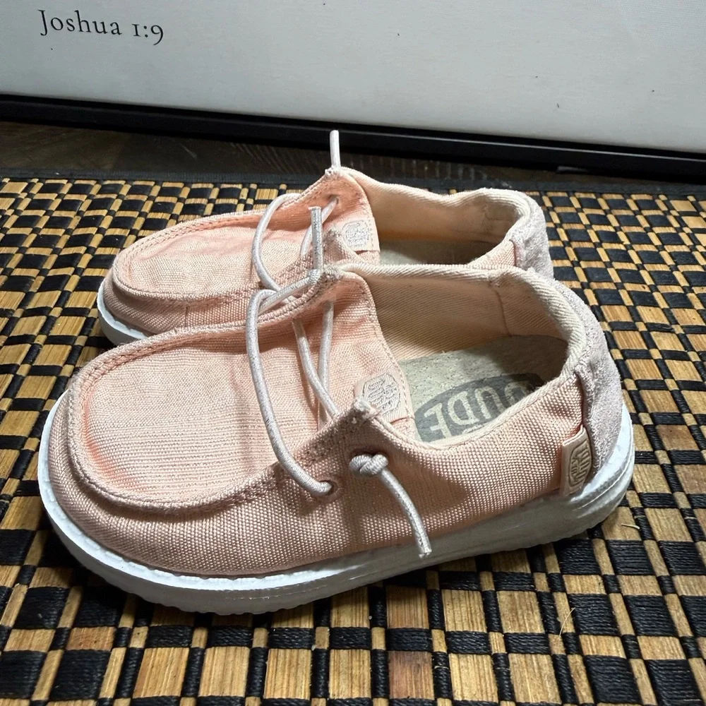 Hey Dude blush pink