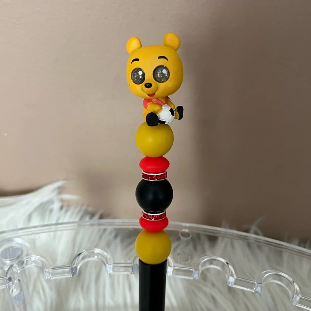 {Disney} Doorables Beadable Homemade Character Pen with Winnie The Pooh Soccer