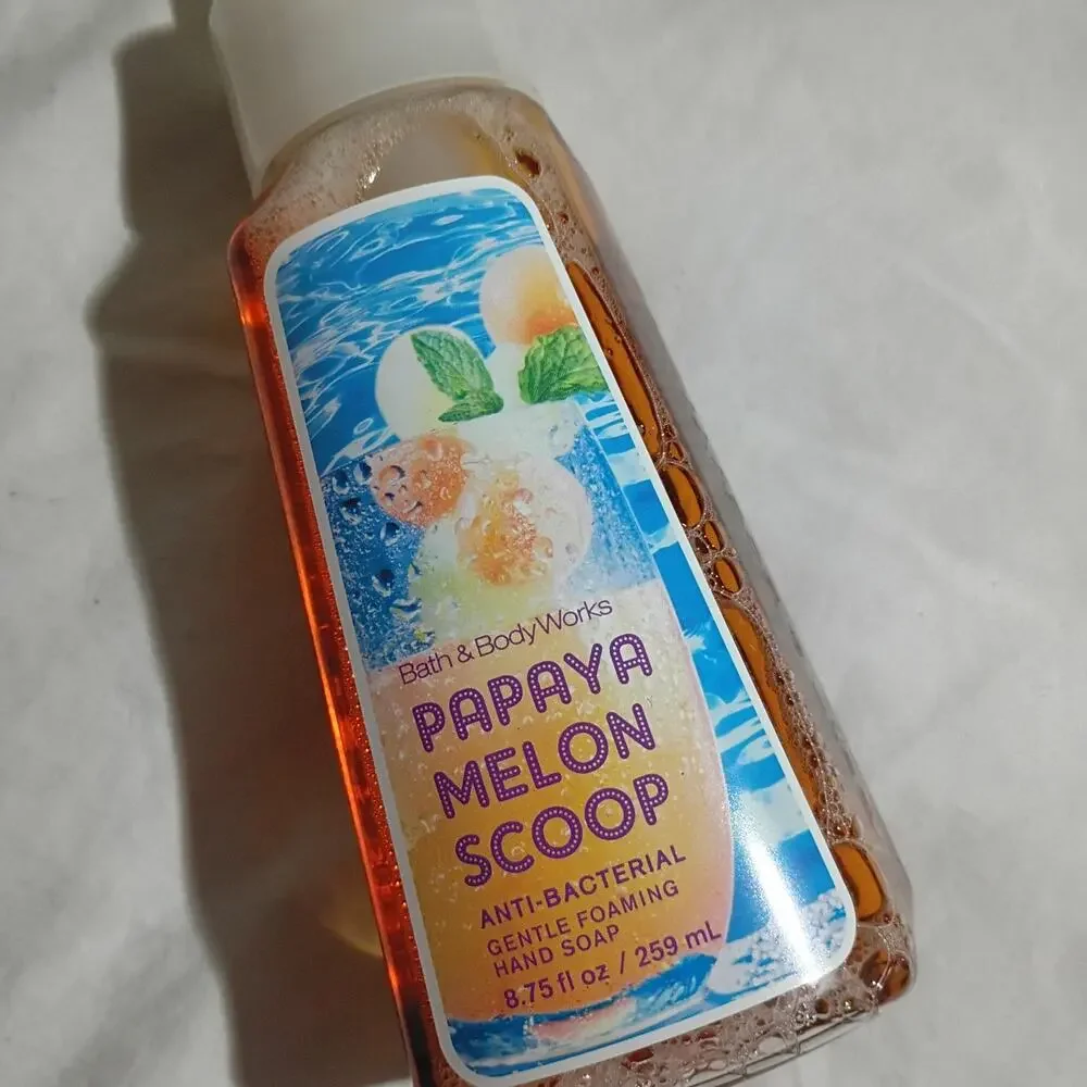 Bath & Body Works Papaya Melon Scoop Anti-Bacterial Gentle Foaming Hand Soap NEW