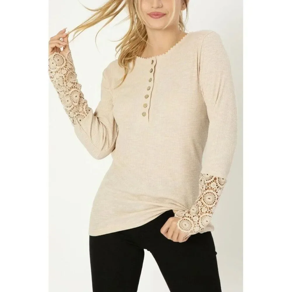 Women's Ribbed Beige Long‎ Sleeve Tee with Lace Trim on Neck and Cuffs Sz Small