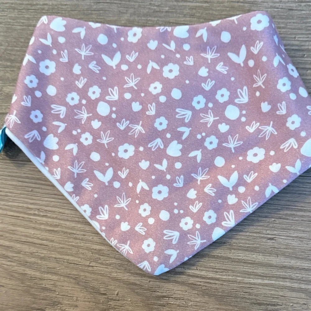 5/$25: NWOT Baby Bandana Bib Set