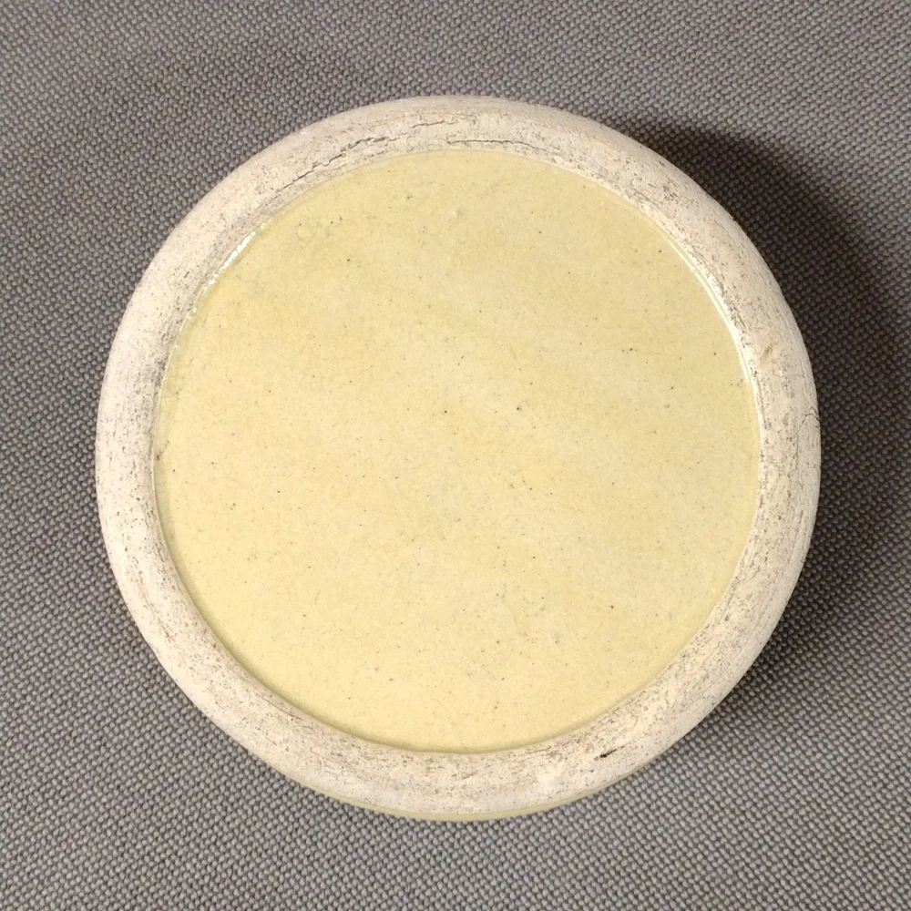 Classic ceramic crock style pet dish