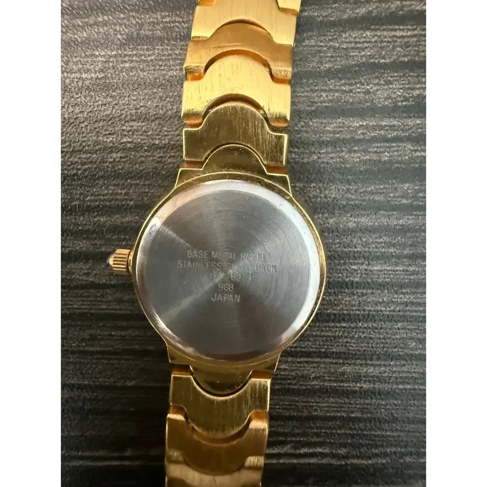 Anne Klein very cute