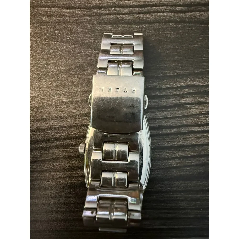 GUESS vintage steel