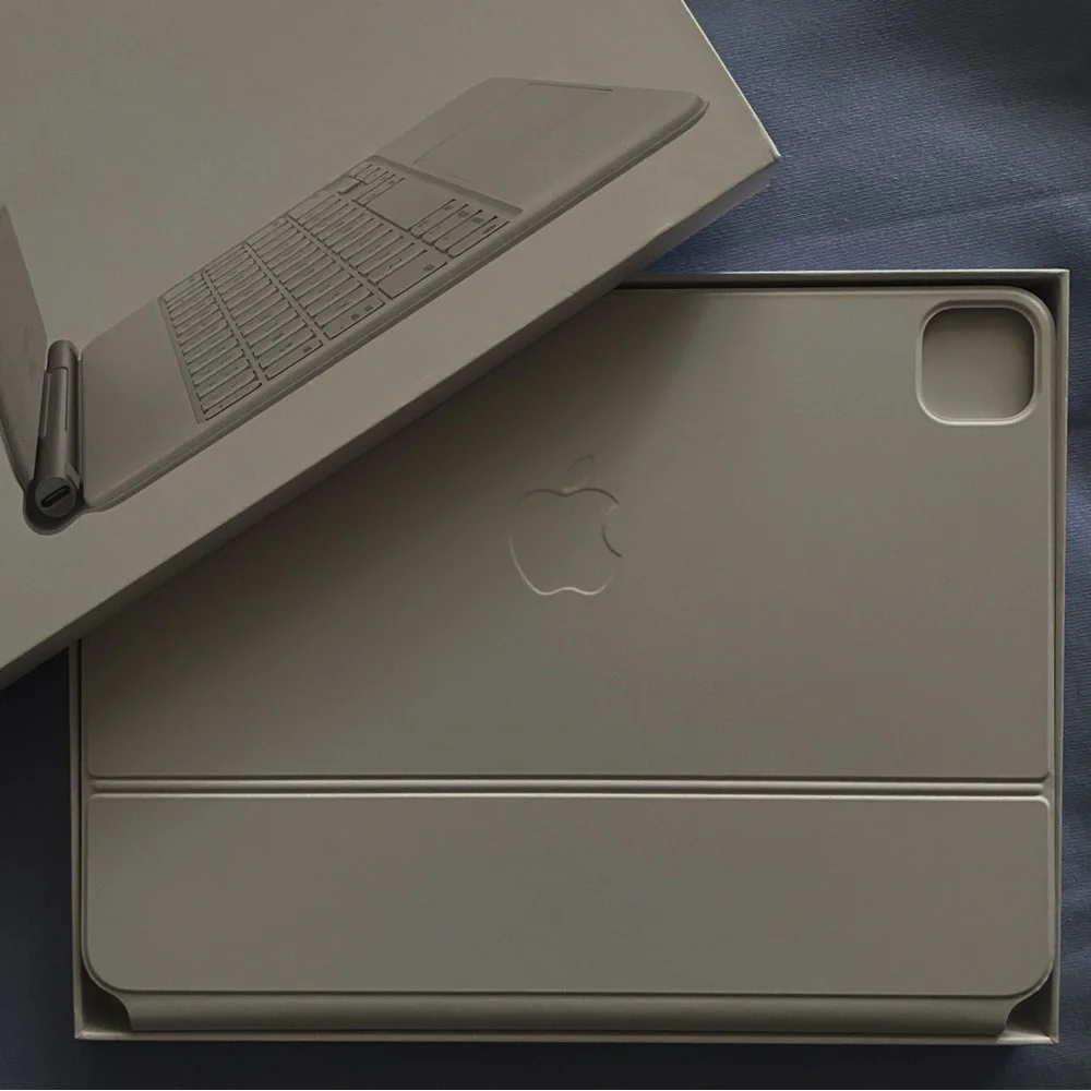 Apple elegant magic