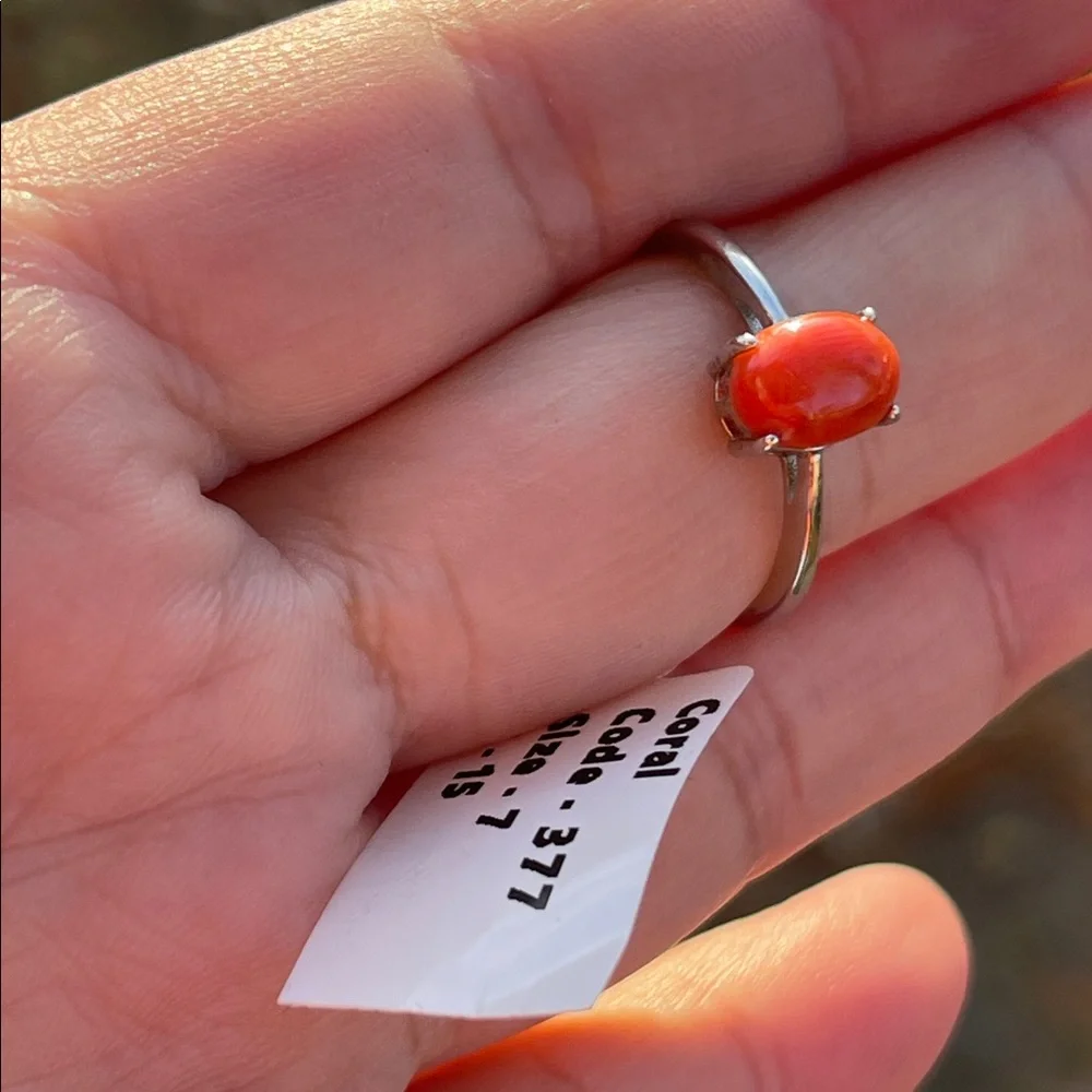 NWT Genuine Coral Stone 8X6mm Ring in 925 Sterling Silver Size 7
