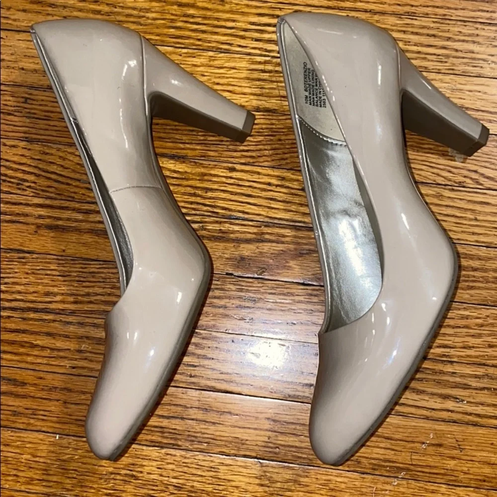 Bandolino make both have
