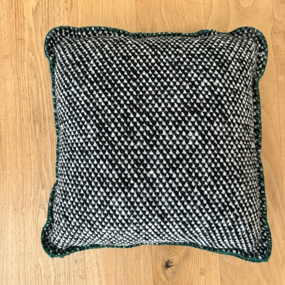 HEARTH & HAND 18