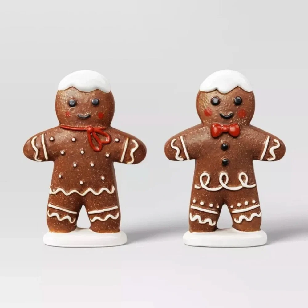 TARGET WONDERSHOP CHRISTMAS GINGERBREAD DECOR 2PK