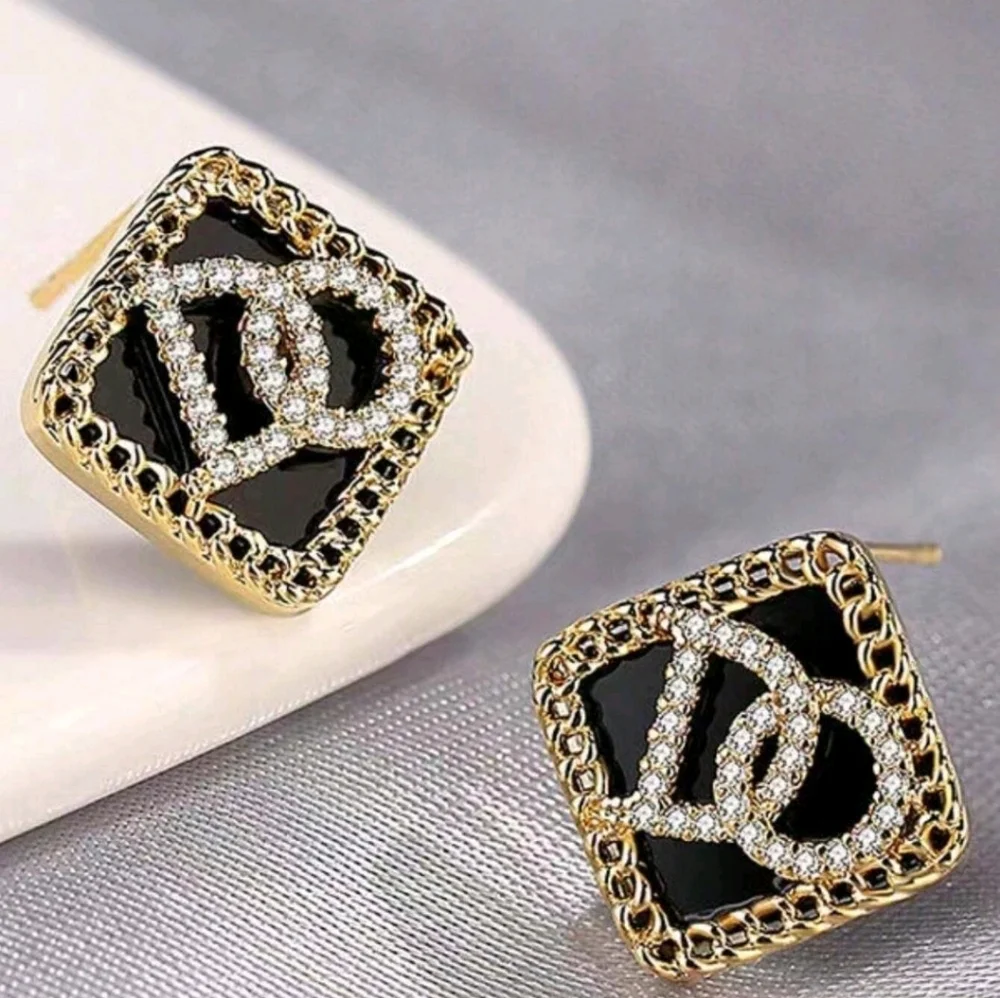hourglassaccess diamond shaped