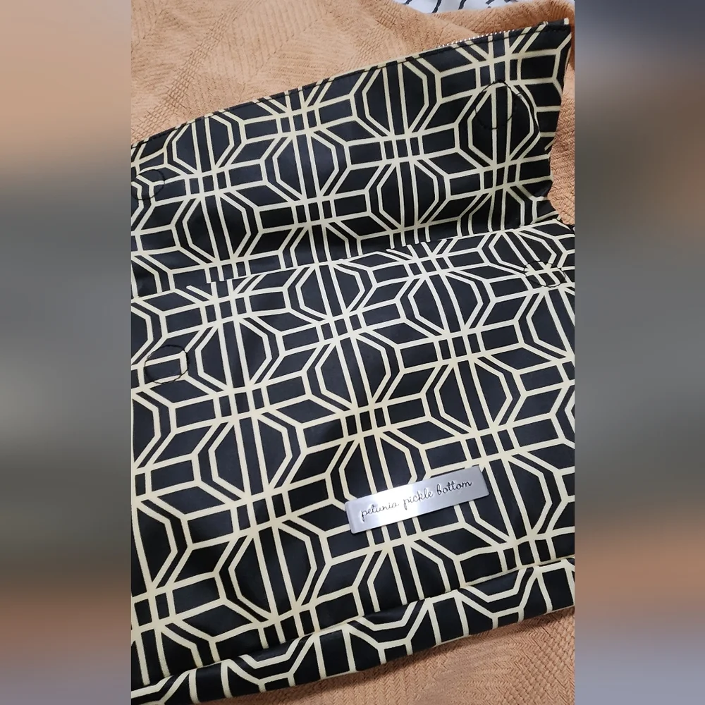 Petunia Pickle Bottom Glazed Clutch