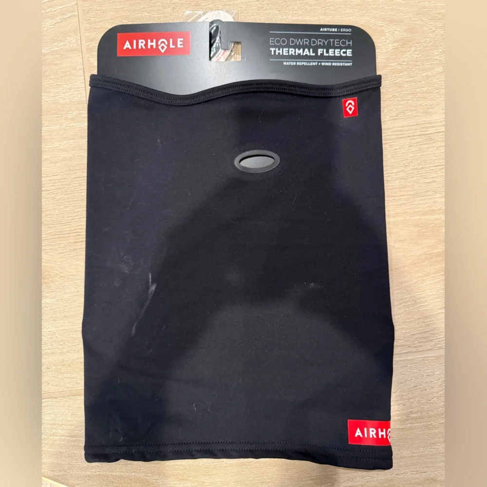 Airhole Black Face Mask - NEW with tags.