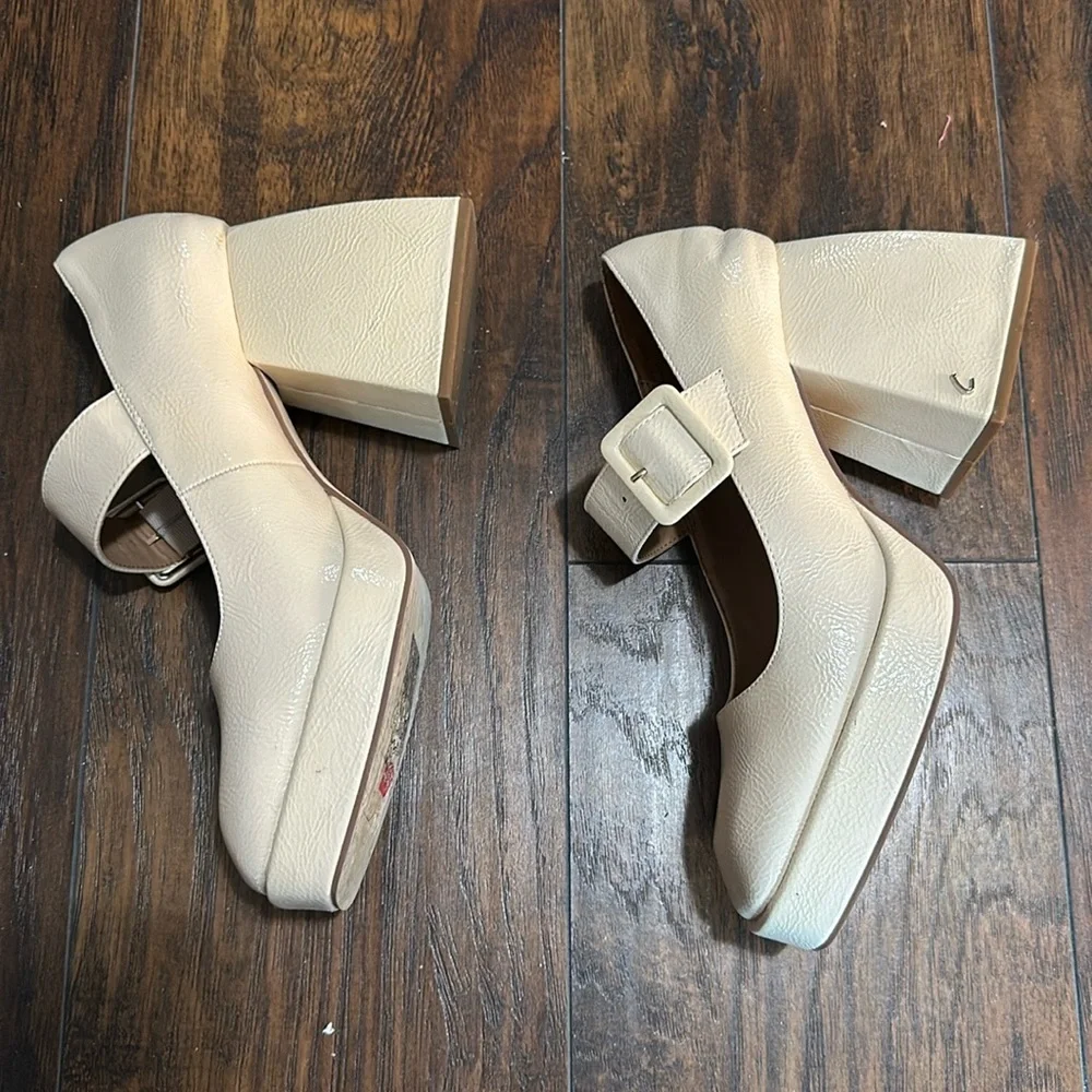 Mary Jane Khiara Shiny Textured Cream Platform Patent Leather Block Heels