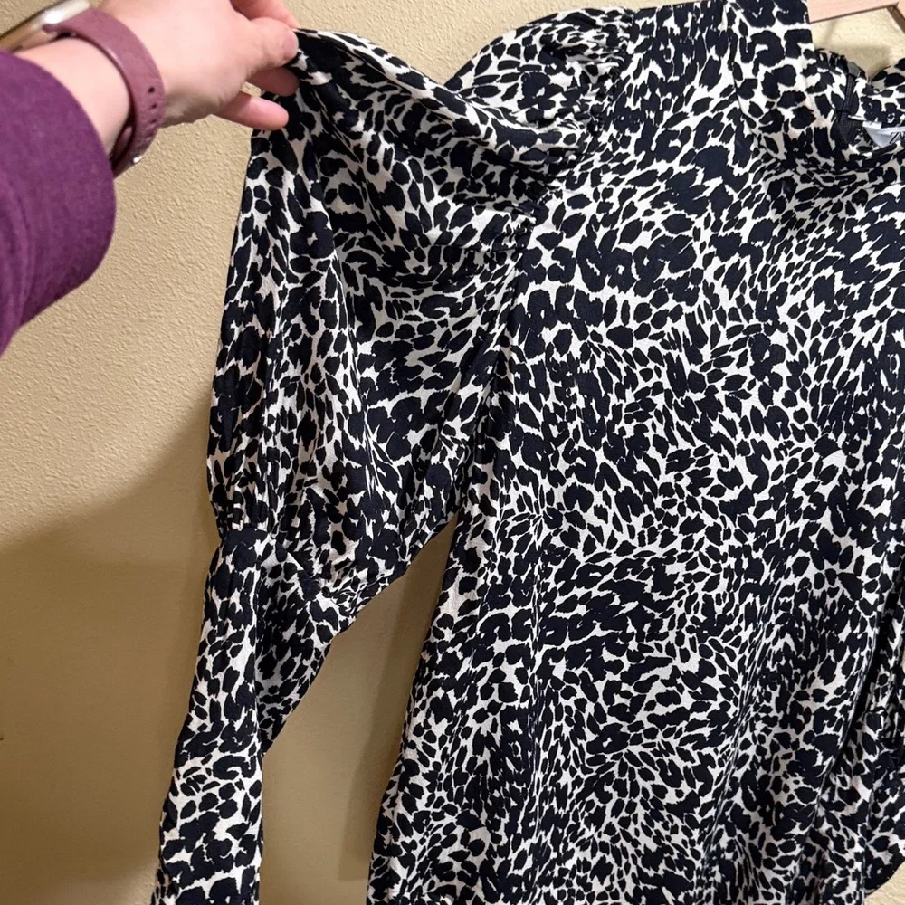 Zara sleeve print blouse