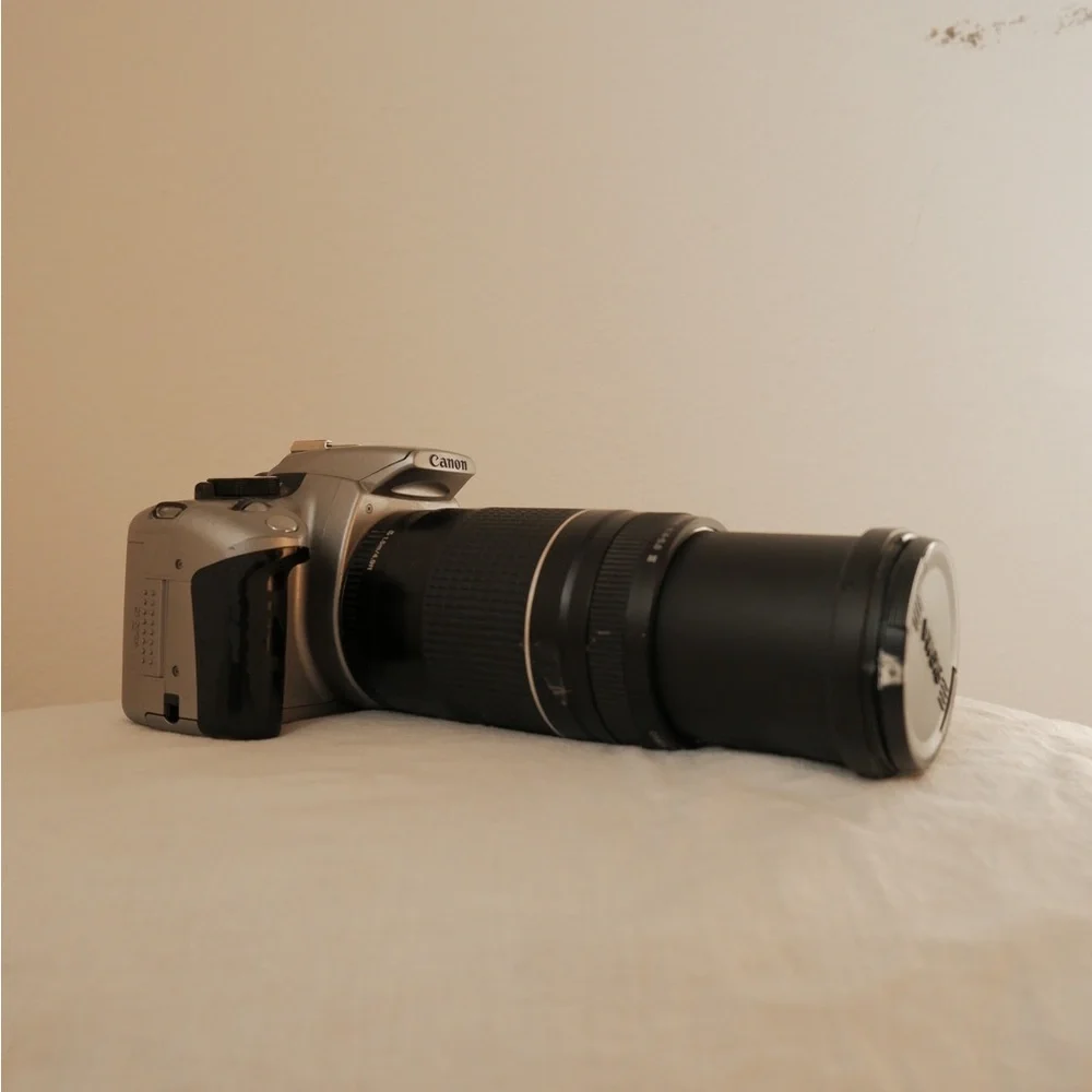 Canon EOS Rebel XT 350D DSLR Camera w/ Sigma 75-300mm f/4-5.6 Lens EF