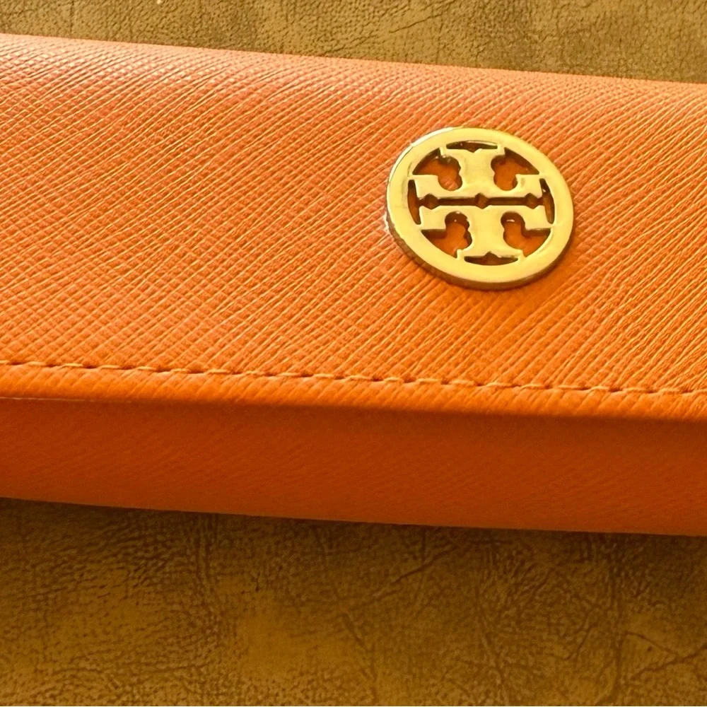 Tory Burch elegant tory