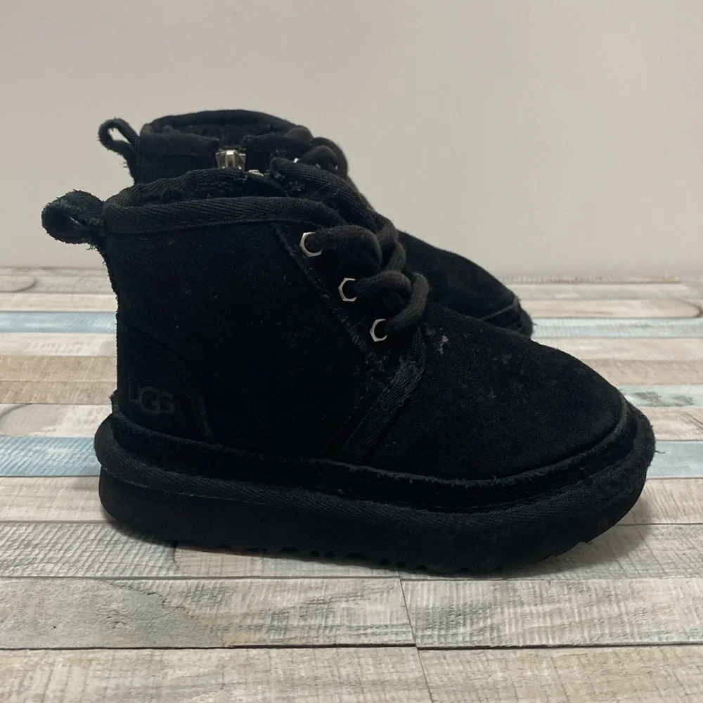 UGG neumel ii