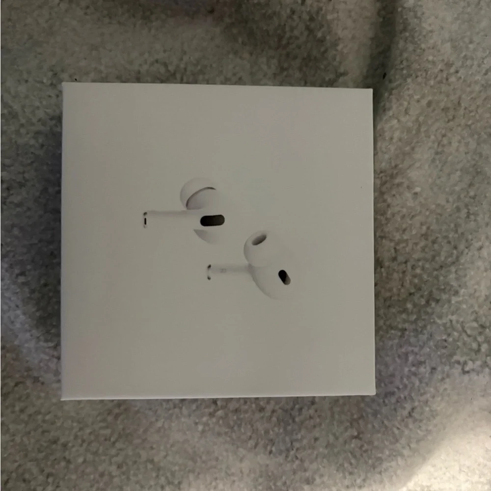 Apple AirPods Pro in White