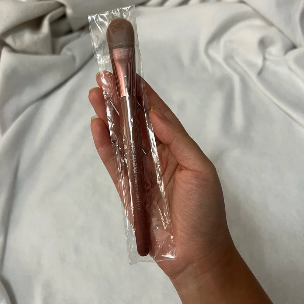 JOSIE MARAN brand new