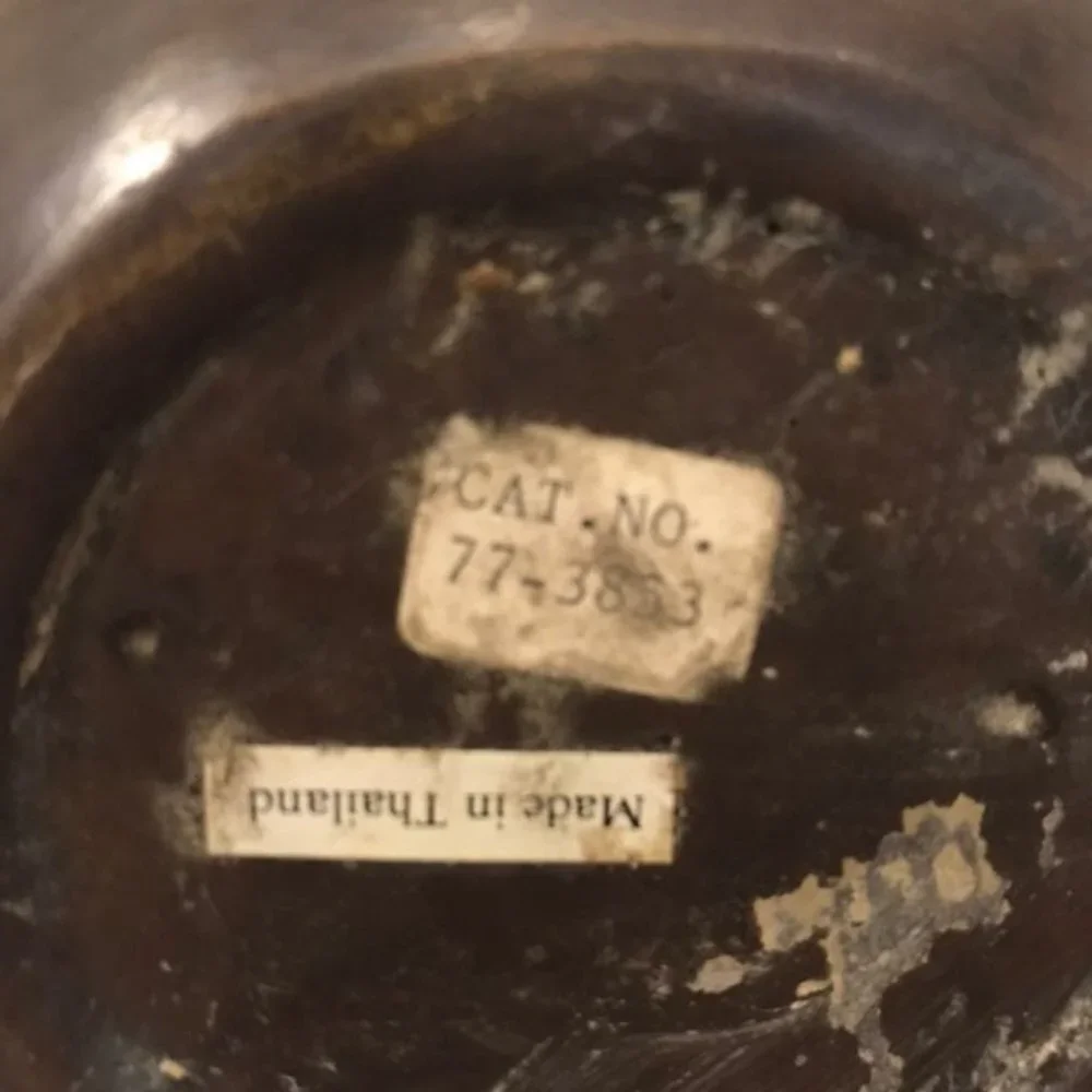 N/A detail vase bronze