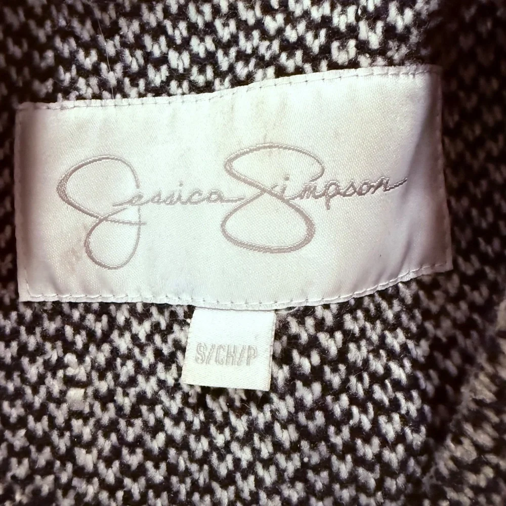 Jessica Simpson smoke needed used
