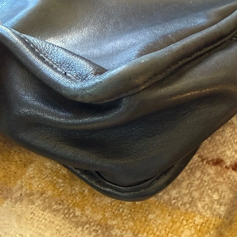 EUC TUMI Vintage UNISEX Black Leather Attractive Travel Work Crossbody