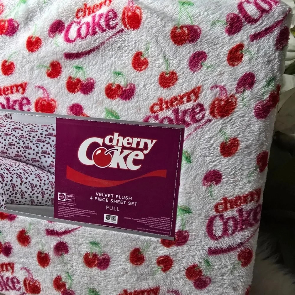 Cherry Coke Full velvet plush 4 piece sheet set new