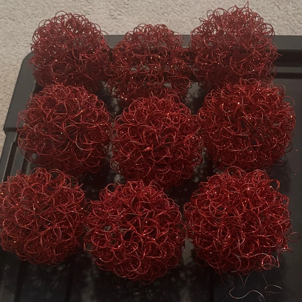 Pier 1 set red
