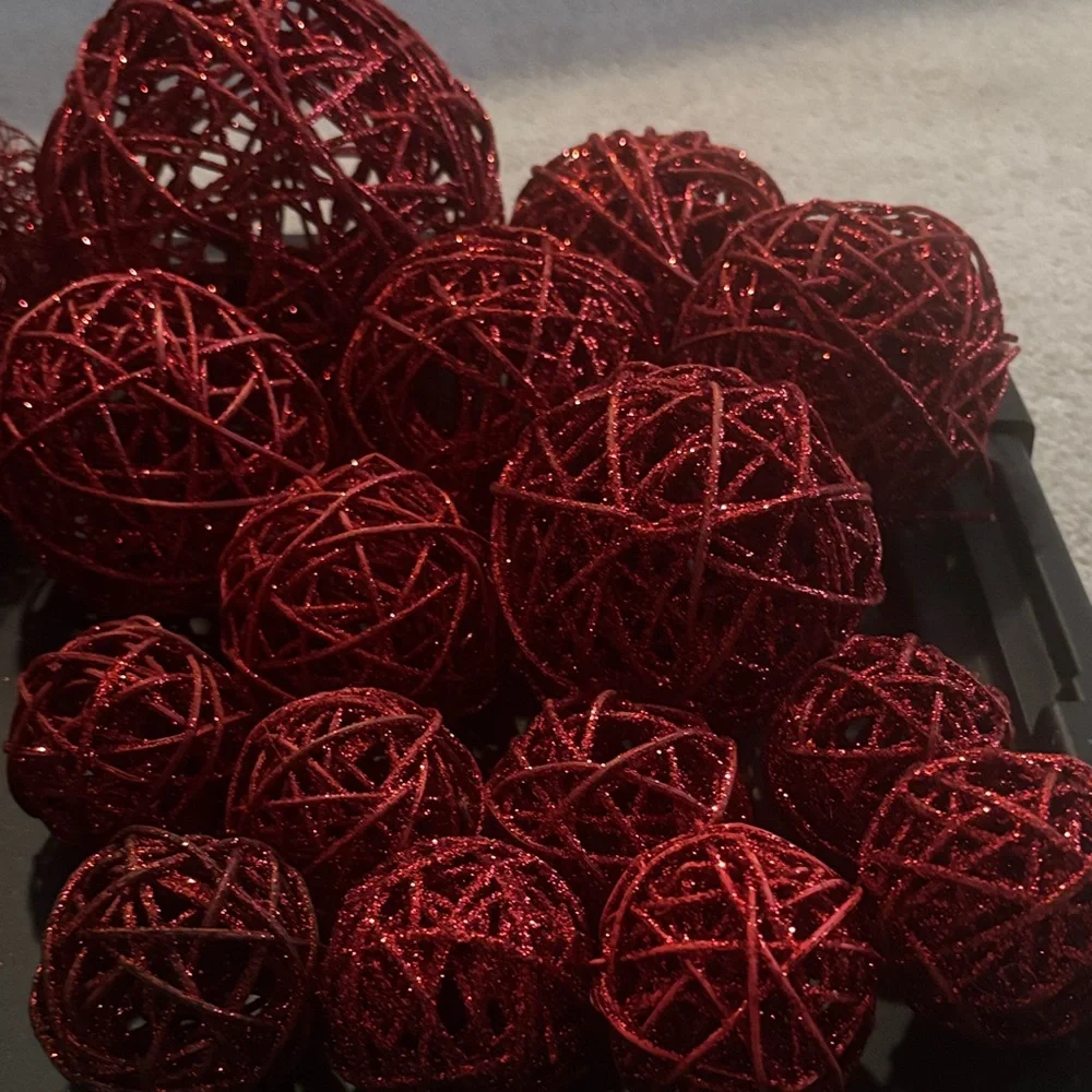 Pier 1 set red
