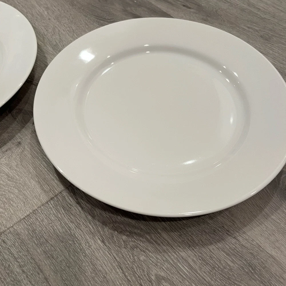 Crate&Barrel 🍽️ classic