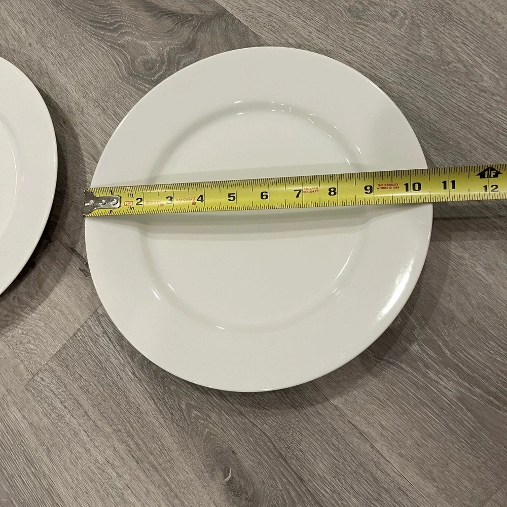 Crate&Barrel 🍽️ classic
