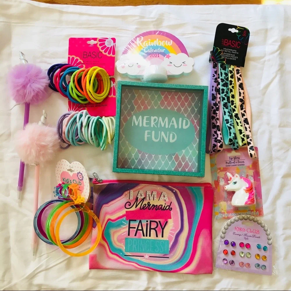 NWT MERMAID ZIP CASE , BANK , UNICORN PENS LIP GLOSS!