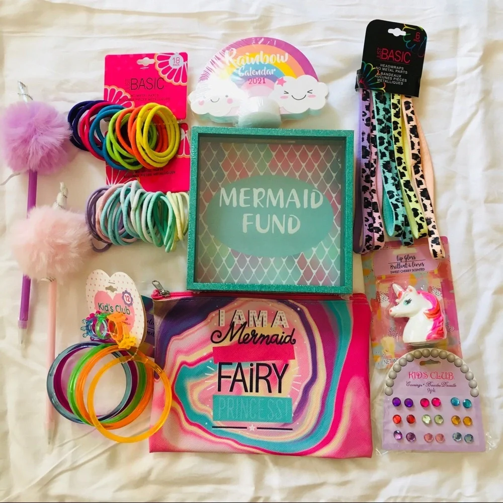 NWT MERMAID ZIP CASE , BANK , UNICORN PENS LIP GLOSS!