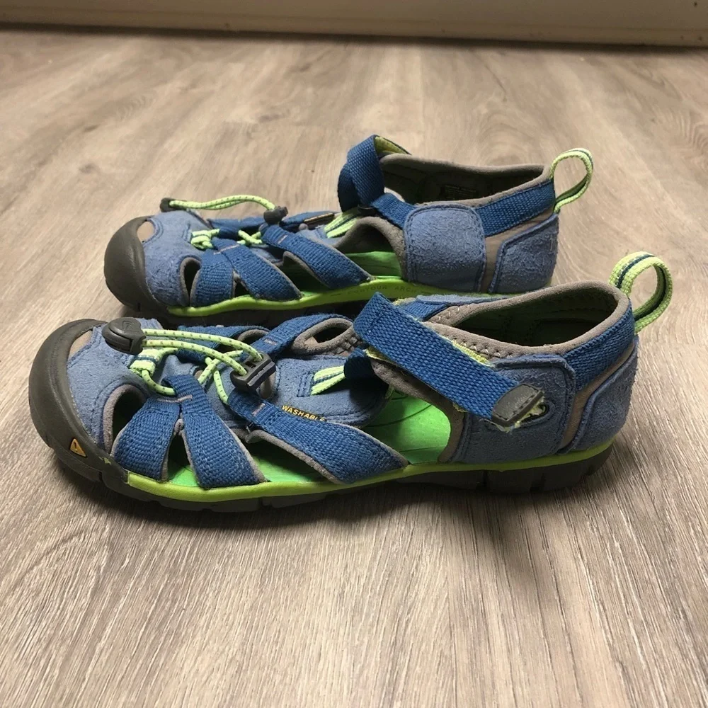 Keen blue lime