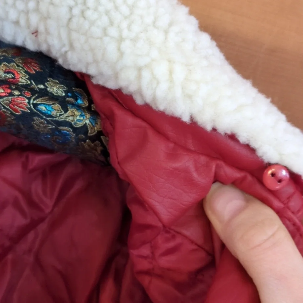 Yoki vibrant red