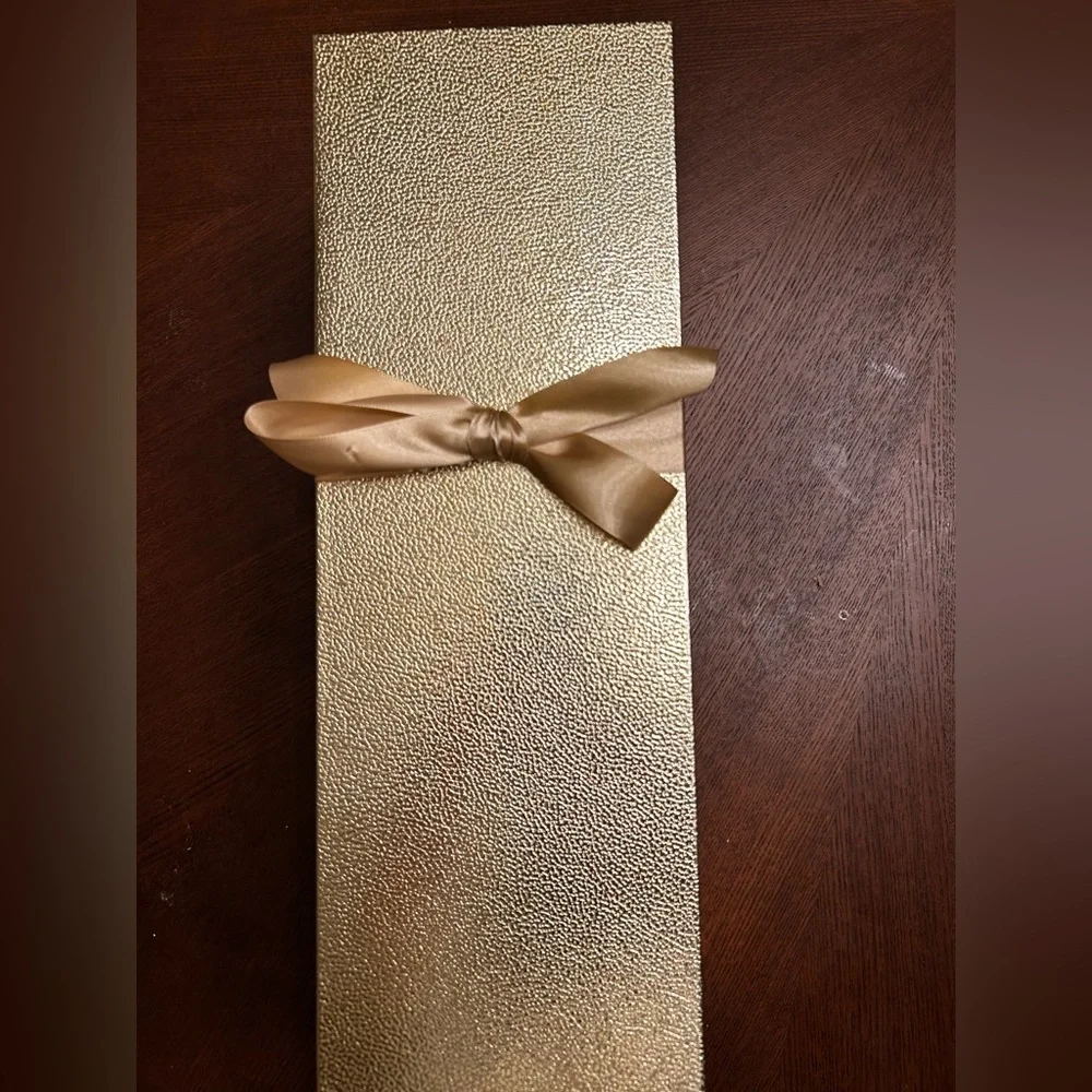 N/A gift bottle
