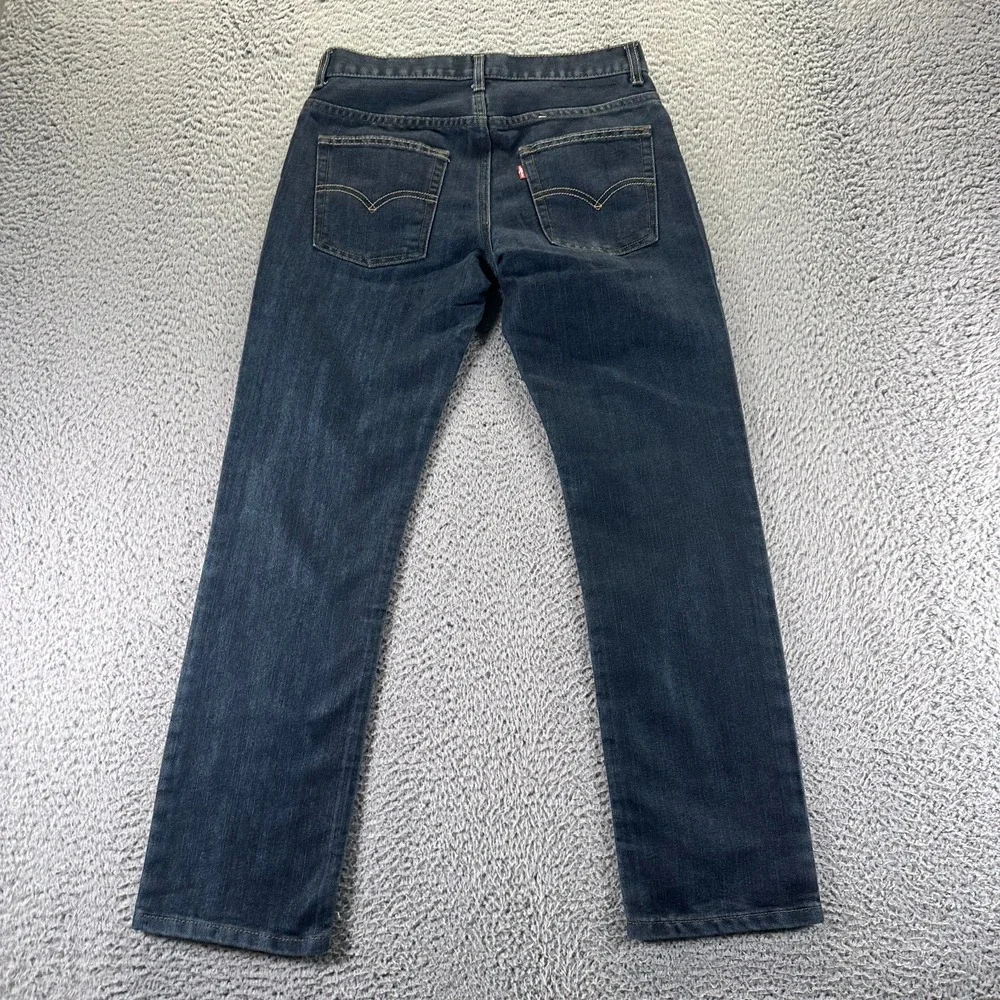 Levis before purchasing